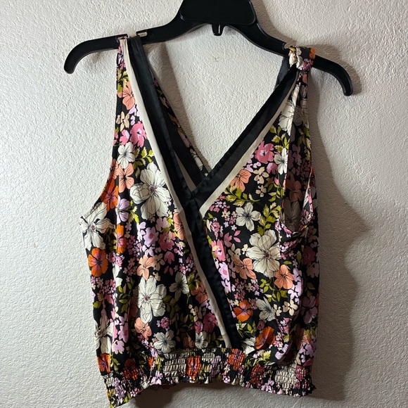 Joie Floral Tie Shoulder Wrap Front Cropped Tank Top M - Picture 6 of 16